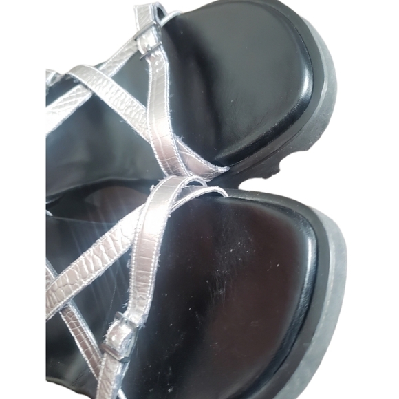 THIERRY Rabotin Wave Sandals - Picture 12 of 14